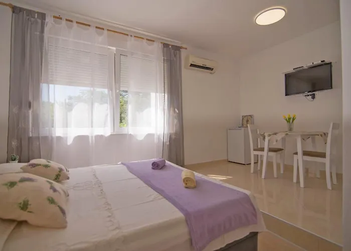 Complex 21 Maison d'hôtes Mali Lošinj