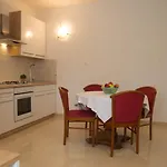 Πανσιόν Complex 21