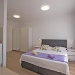 Complex 21 3* Mali Lošinj